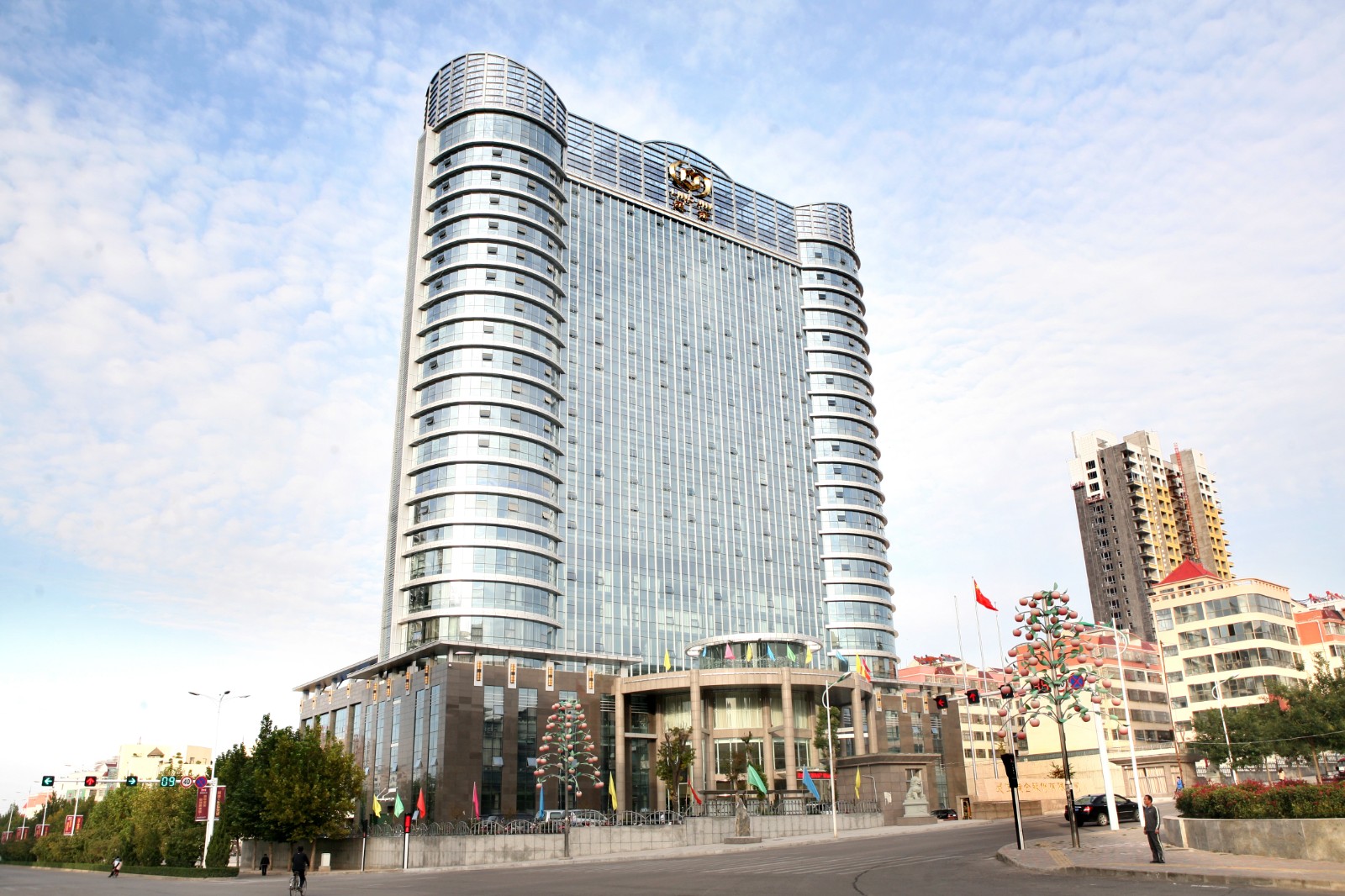 靈寶黃金公司簡介.jpg 靈寶黃金公司簡介.jpg